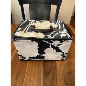 Vintage Vanity Travel Case 1950’s Makeup Bag Floral Tapestry Serval Zip Black